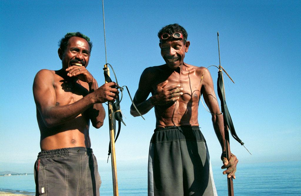 Timorese fishers use traditional gear